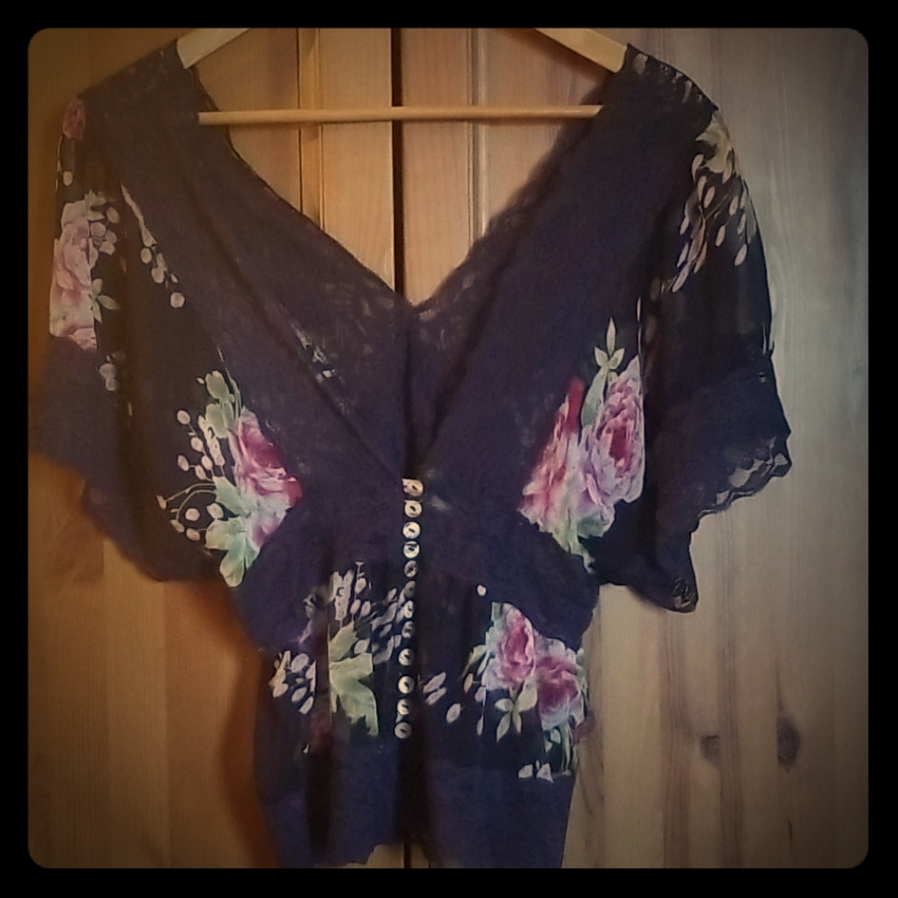 Floral lace top